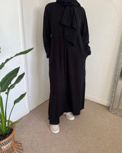 Load image into Gallery viewer, Ribbed abaya ‘black’
