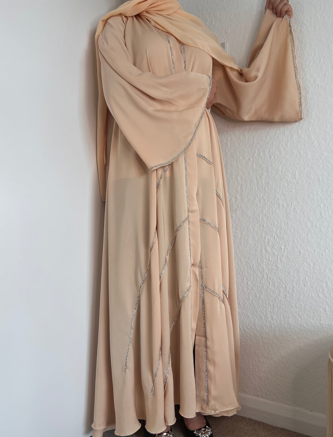 Ameerah Abaya ‘Blush Beige’