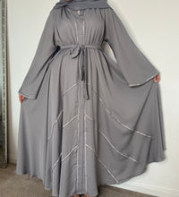 Load image into Gallery viewer, Ameerah Abaya ‘Dove Grey’
